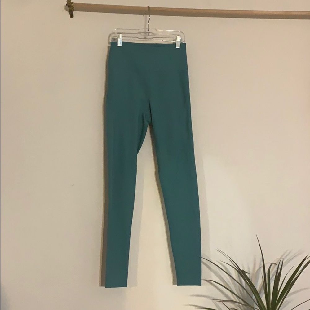 Compressive High Rise - Color: Vine